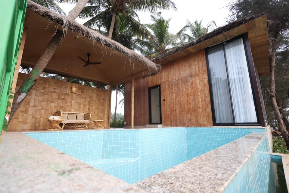 Private pool