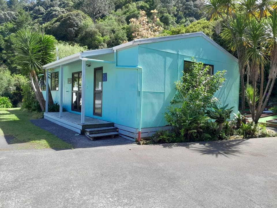 Dickson Holiday Park Hotel in Waikato