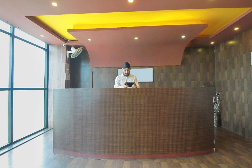 OYO Platinum Hotel Near 7d Voyage Hotel in Bengaluru