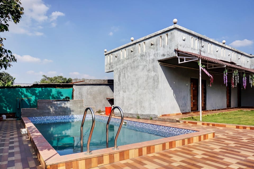 Collection O HOTEL DAULAT INN Hotel in Lonavla