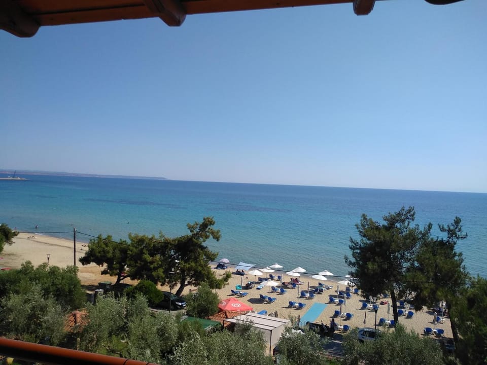 Bambola Apartments by Booking Kottas Hotel in Halkidiki