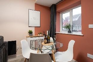Beach Apartment - 2 Bedrooms Free WiFi Parking Hotel in Wyre District