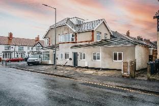 Beach Apartment - 2 Bedrooms Free WiFi Parking Hotel in Wyre District