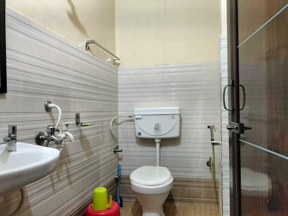 Hotel Vaansh ( Near Golden Temple Parking ) Hotel in Punjab, India