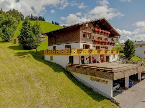 Gastehaus Almhof Hotel in Tyrol