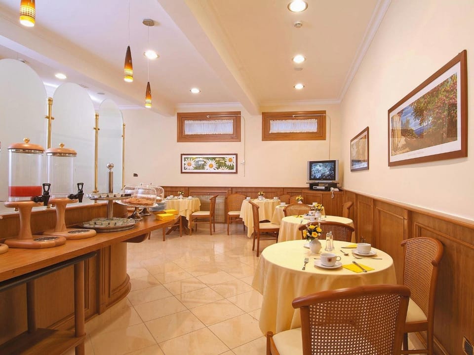 Buono Hotel Hotel in Naples