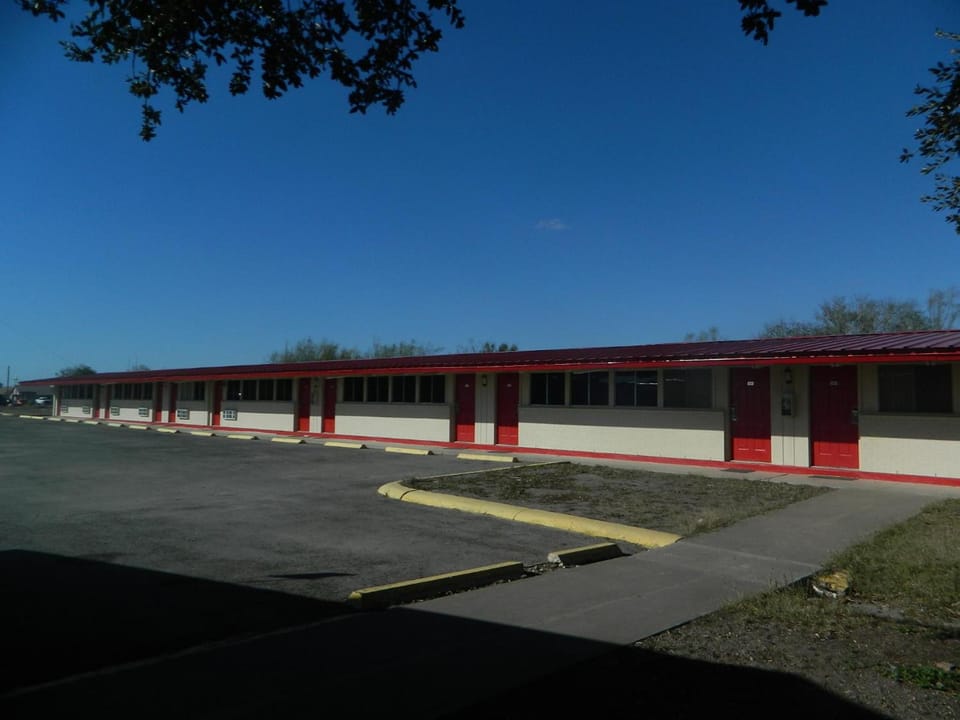 Freer Motel Motel in Rio Grande