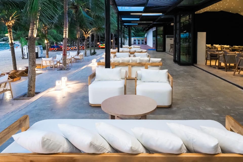 BOUNCE BEACH Resort & Spa Resort in Da Nang