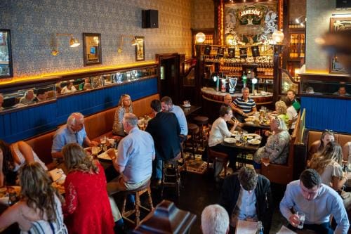 Thirteen On The Green - Eyre Square Hotel in Galway