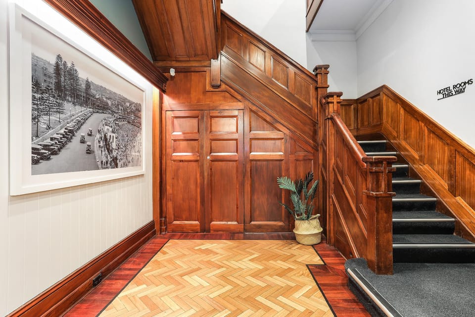Coogee Bay Hotel - Pub Style Hotel in Sydney