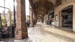 Piazza Martiri-In pieno centro sotto al Castello Hotel in Emilia-Romagna