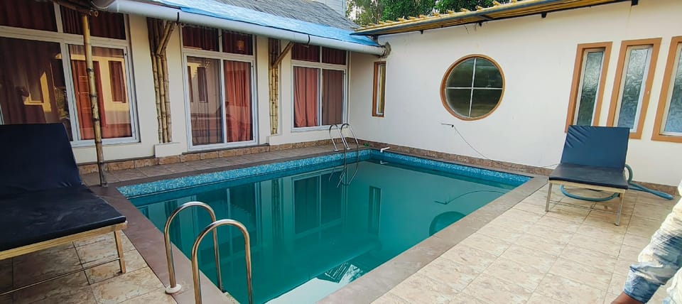 Private pool