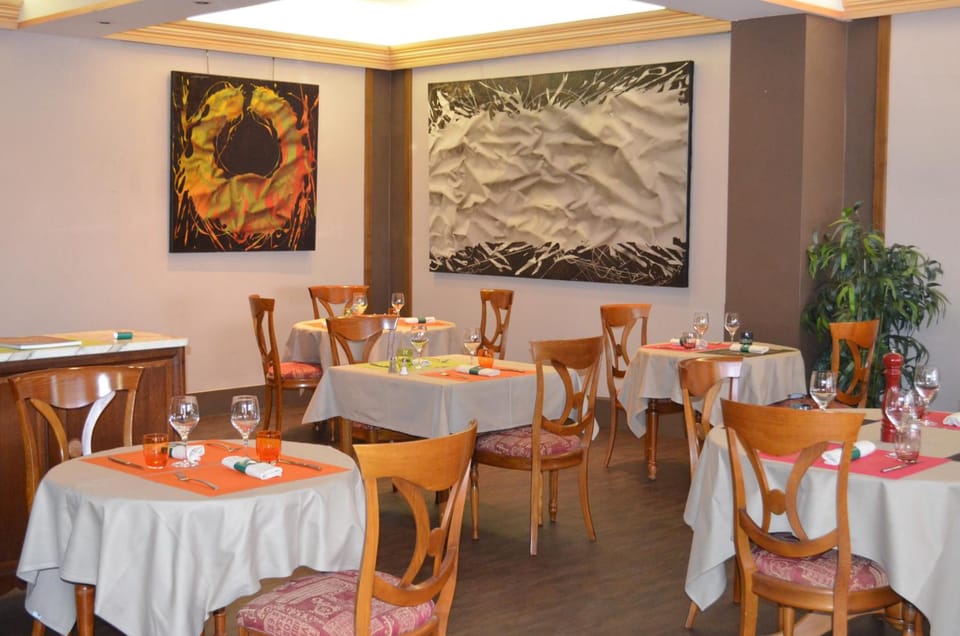 Hotel la Poularde Hotel in Gien