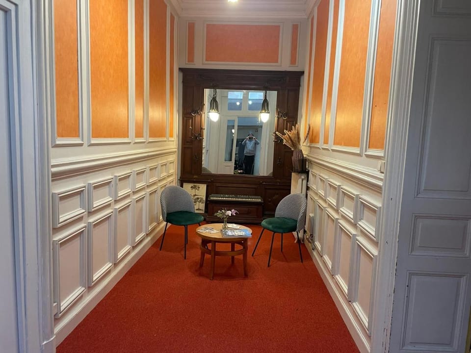 Hotel la Poularde Hotel in Gien