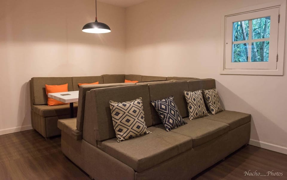 Bar/lounge
