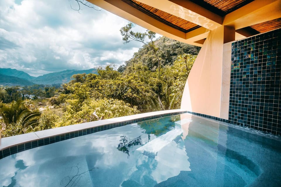 Sleeping Giant Rainforest Lodge Lodge in Stann Creek District