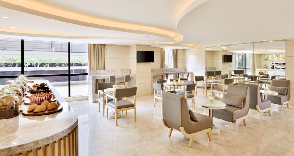 Courtyard by Marriott Bengaluru Hebbal Hotel in Bengaluru