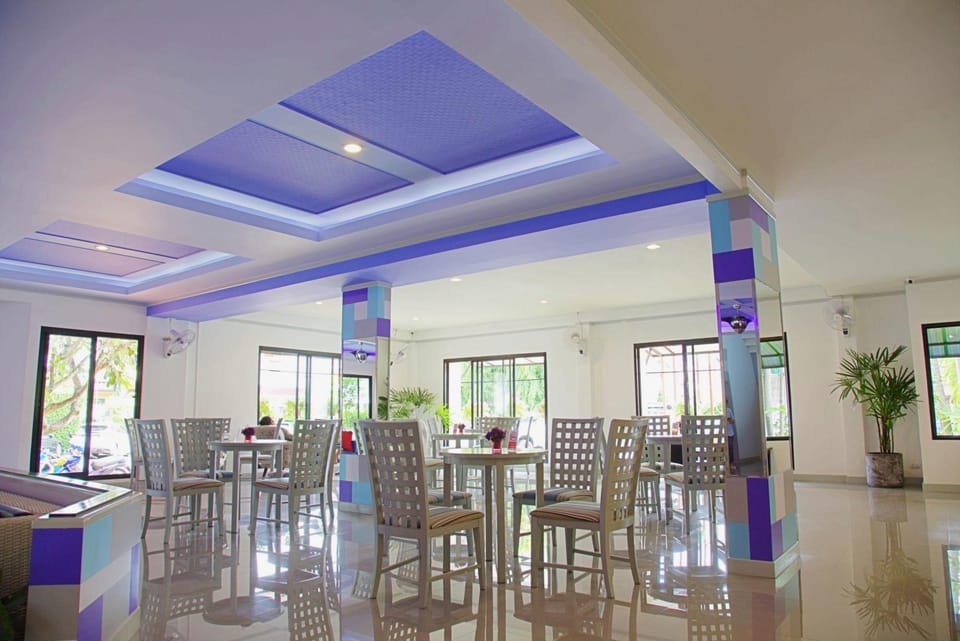 Siri Hotel Phuket Hotel in Wichit