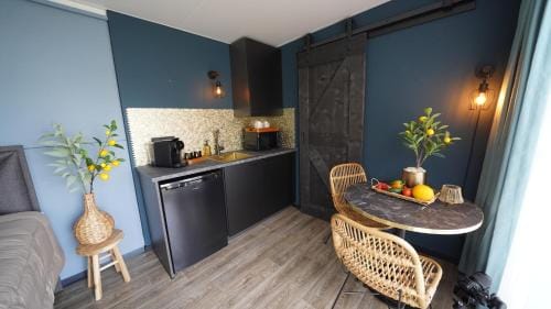 B&B Prive Tiny House Bij Zee Hotel in South Holland (province)