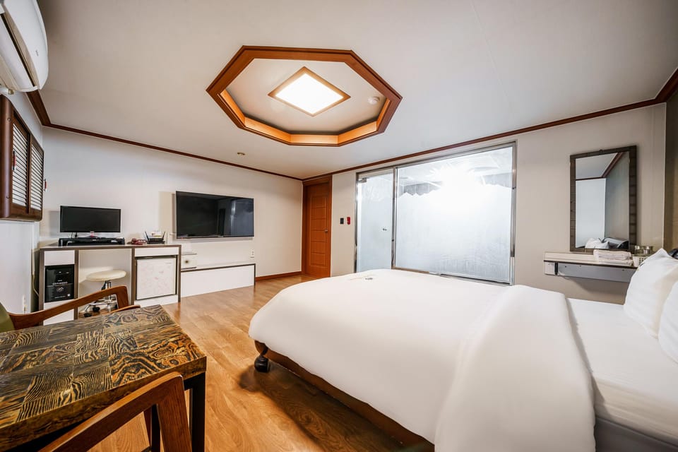 Buantreehotel Blackhouse Hotel in South Korea