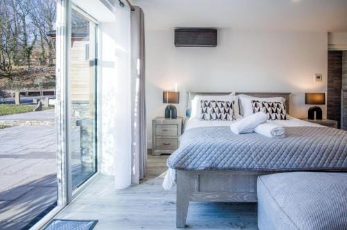 Suite 10 - Sleeping Giant Hotel - Pen Y Cae Inn Hotel in Wales