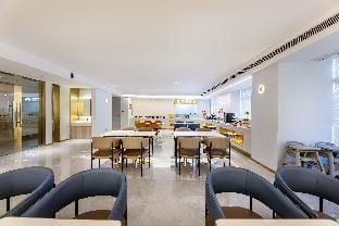 Starway Hotel Hefei Longhu Longyu Center Hotel in Jiangsu