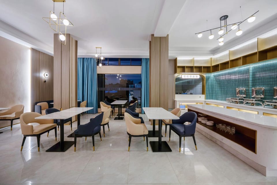 Starway Hotel Wuhu Fantaworld Government Center Hotel in Nanjing