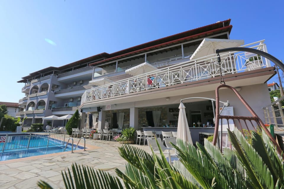 Tropical Hotel in Chaniotis