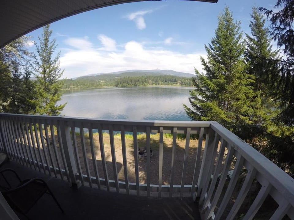 Jasper Way Inn Resort & Campground Motel in British Columbia