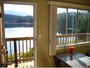 Jasper Way Inn Resort & Campground Motel in British Columbia