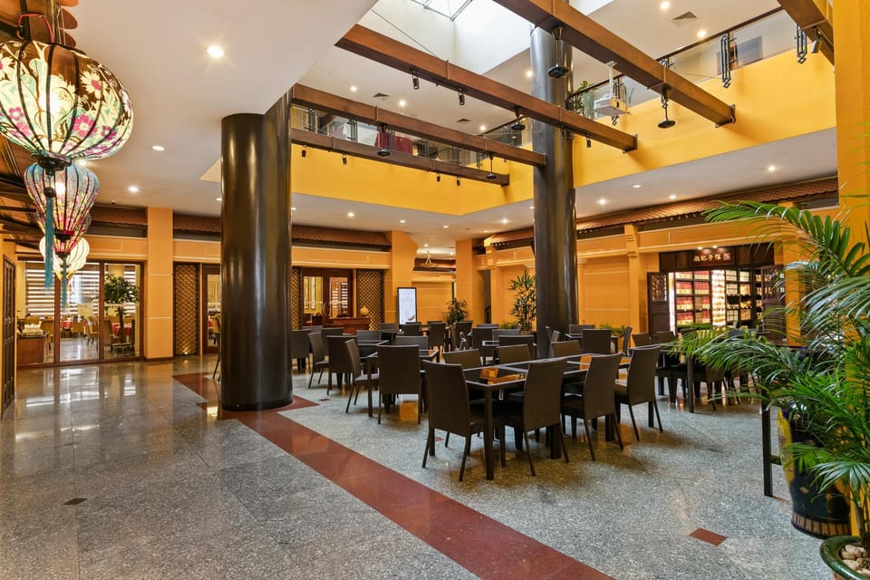 Halong Pearl Hotel Hotel in Laos