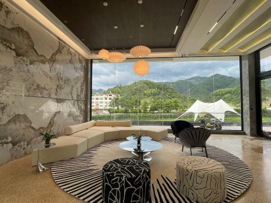 Wangting Runchuanshan Residence Hotel in Zhejiang