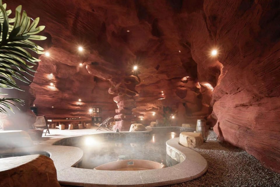 Wuyi Huakaishengdu Hot Spring Resort Hotel Hotel in Zhejiang