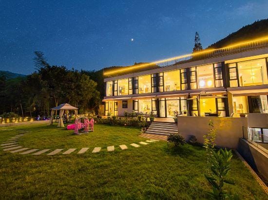 A Period · Moganshan Tranquil Healing Hot Spring Boutique Stay Hotel in Zhejiang
