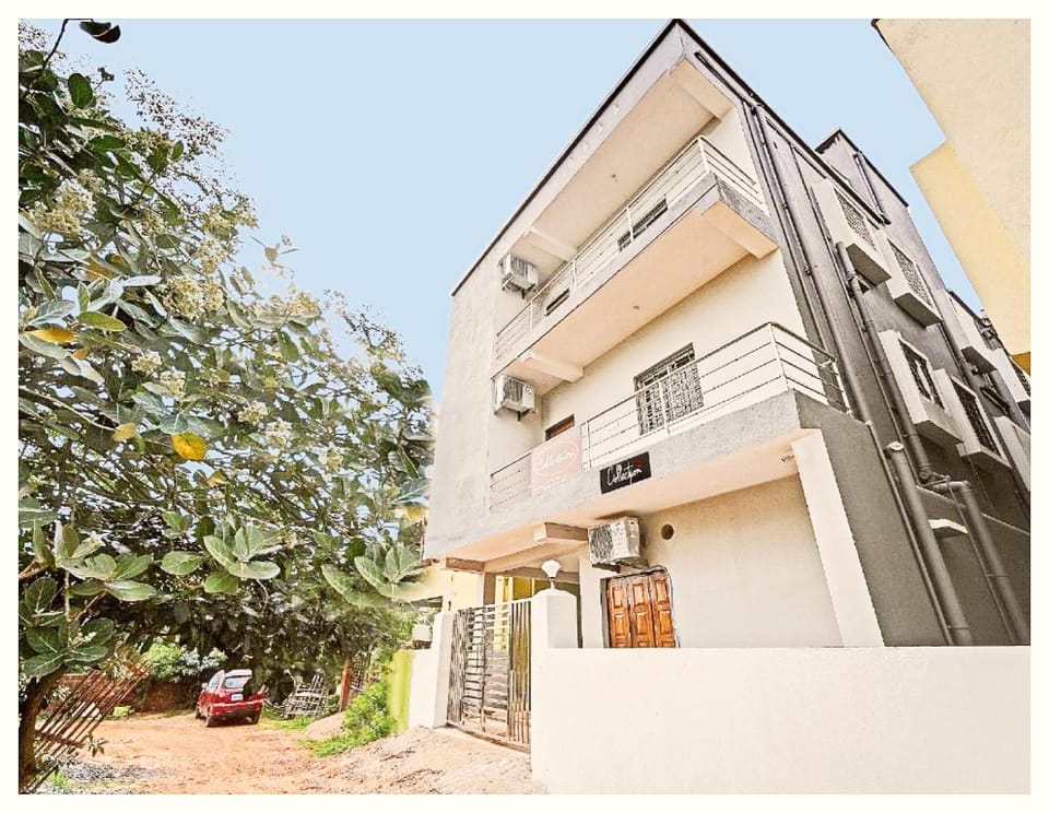 Goroomgo Madison Blue Bhubaneswar Hotel in Bhubaneswar