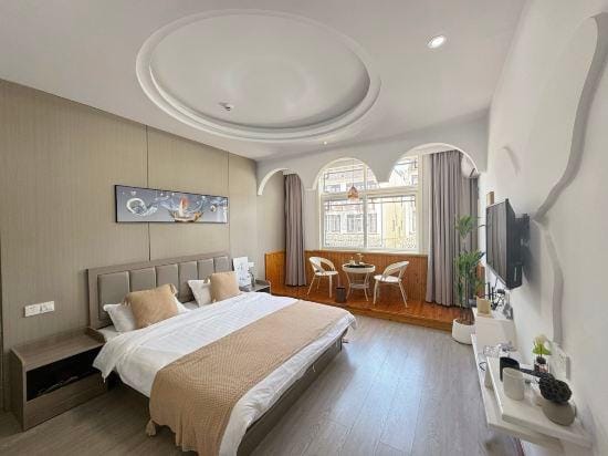 Yueman Xilou Theme Inn Hotel in Zhejiang