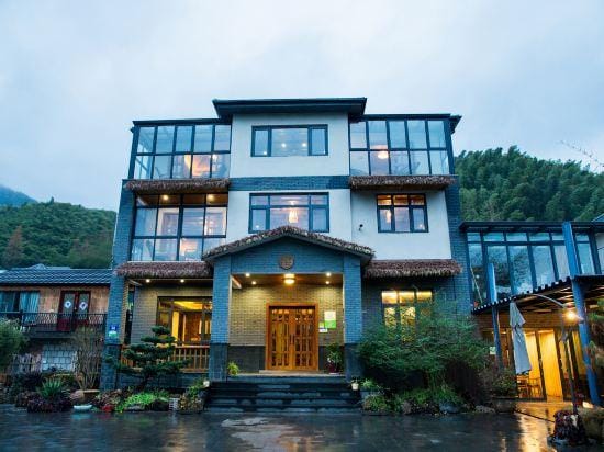 Manju Courtyard Hostel Hotel in Hangzhou