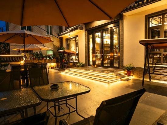 Yuefeng Courtyard Guesthouse Hotel in Zhejiang