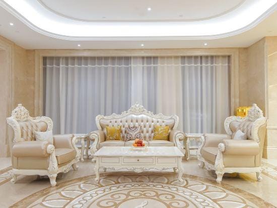 Venus Royal Hotel (Kunshan Zhoushi Government Store) Hotel in Shanghai