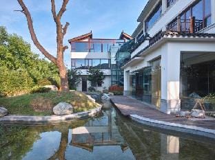 Sanshan Island Lushan Dexu Homestay Hotel in Suzhou