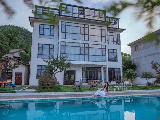 SuPu(Anji Yunshang Grassland Xueling Peak Star Ski Resort Shop) Hotel in Hangzhou
