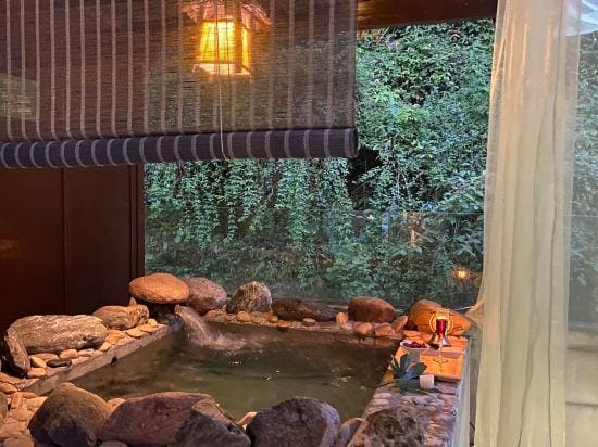 Celestial Cave Manor· Twin Dragon Cave Stream Rafting Private Onsen Retreat Hotel in Hangzhou