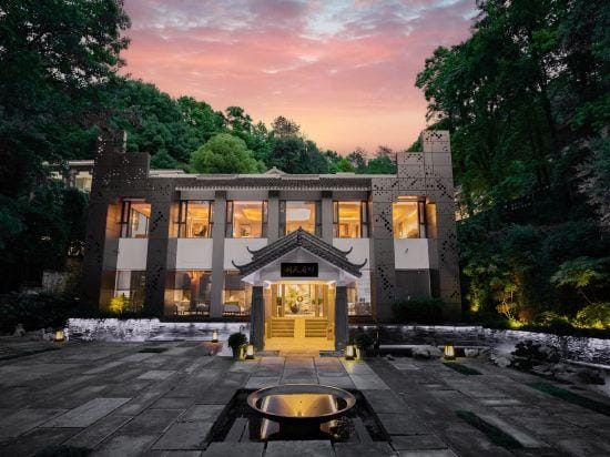 Celestial Cave Manor· Twin Dragon Cave Stream Rafting Private Onsen Retreat Hotel in Hangzhou