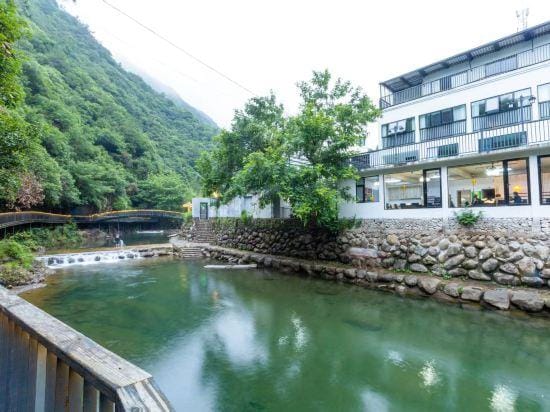 Baiyunxi'an Homestay Hotel in Hangzhou