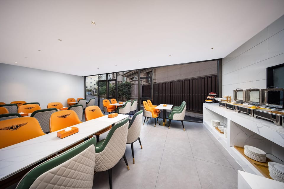 Yaduo Hotel (Hengdian Film and Television City Huating Night Market) Hotel in Zhejiang