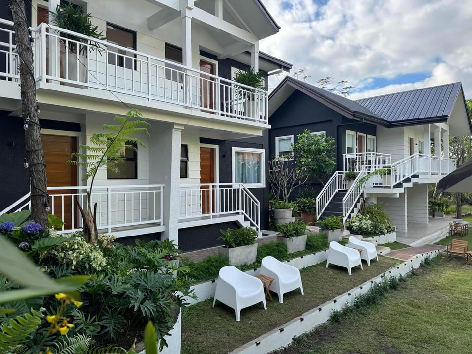The Carmelence Place by cerilos Hotel in Tagaytay