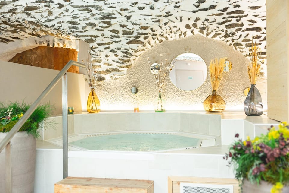 Le Grand Aigle Hotel & Spa**** Hotel in Saint-Chaffrey