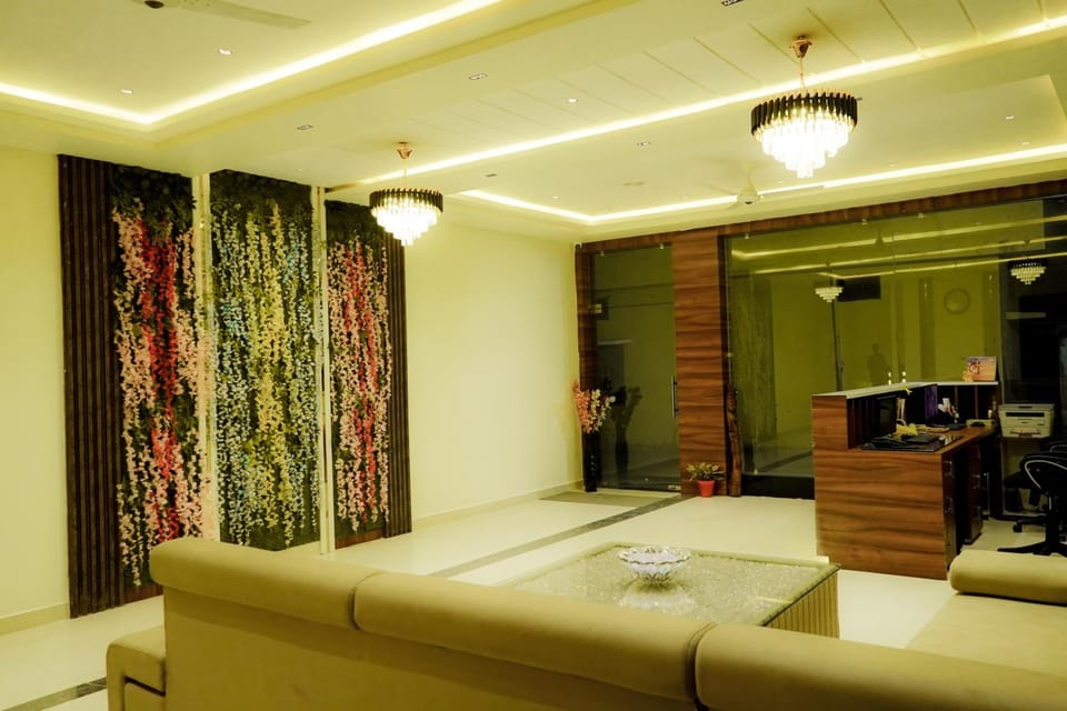 Hotel SignatureInn Hotel in India