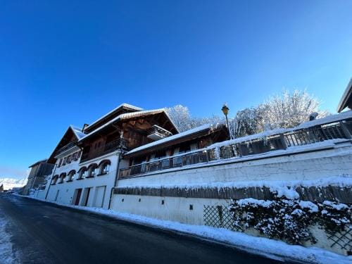 Hotel le Jalouvre Hotel in Haute-Savoie
