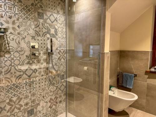 Le Bourg Charmant - Fleur du Printemps Hotel in Aosta Valley, Italy